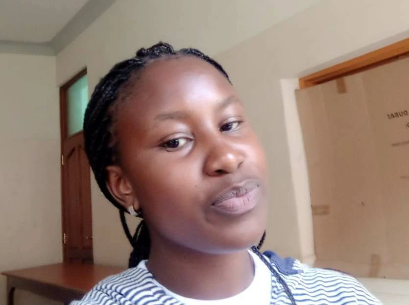 Karol, Studied Web designing